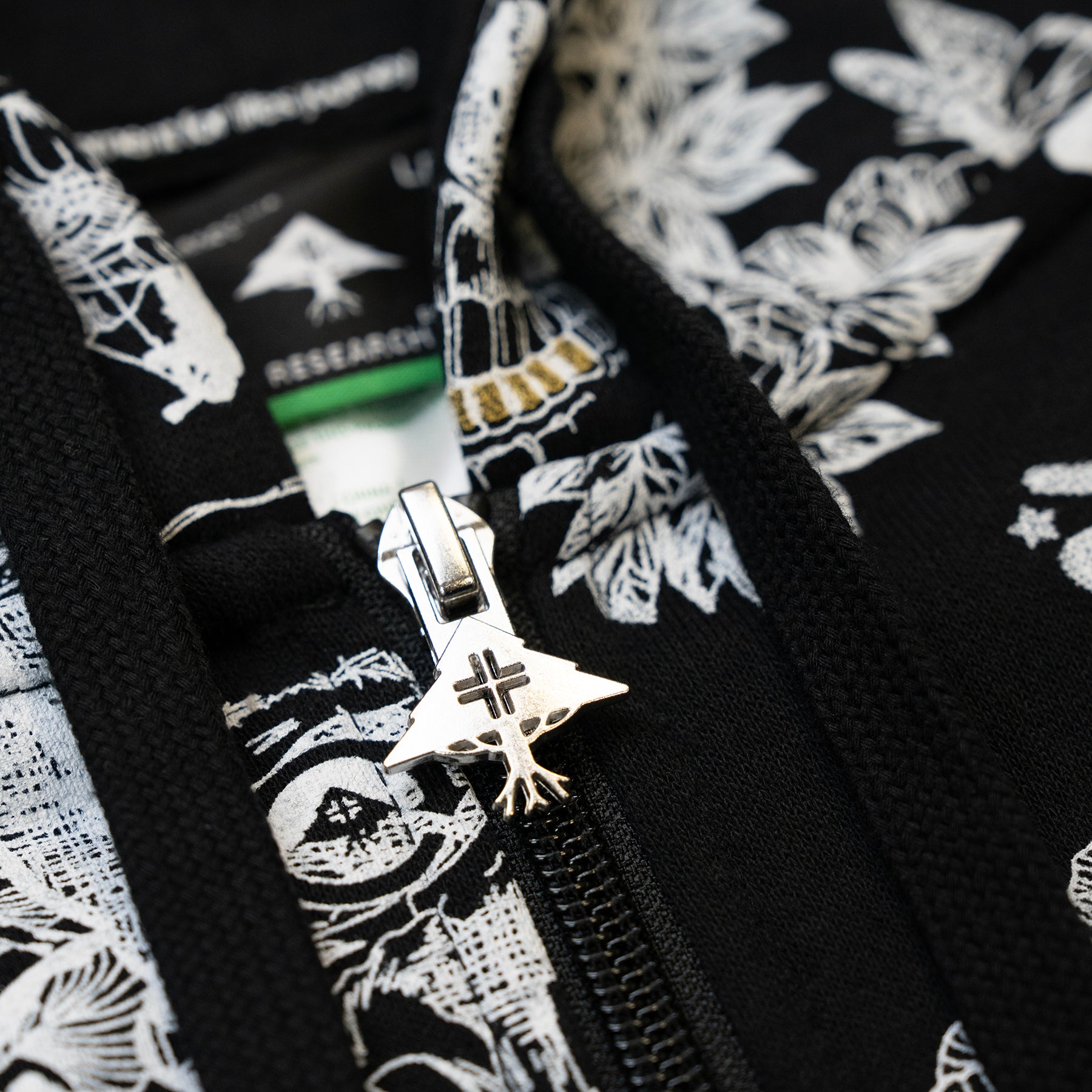 SKULL UTOPIA ZIP SWEATSHIRT - BLACK | LRG Clothing