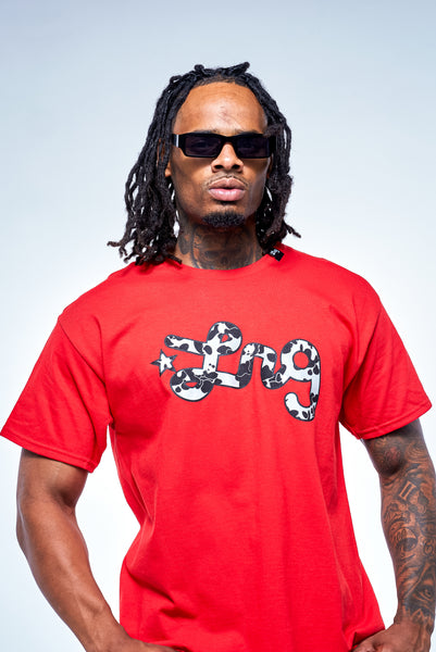 MORE PANDA SCRIPT TEE - RED