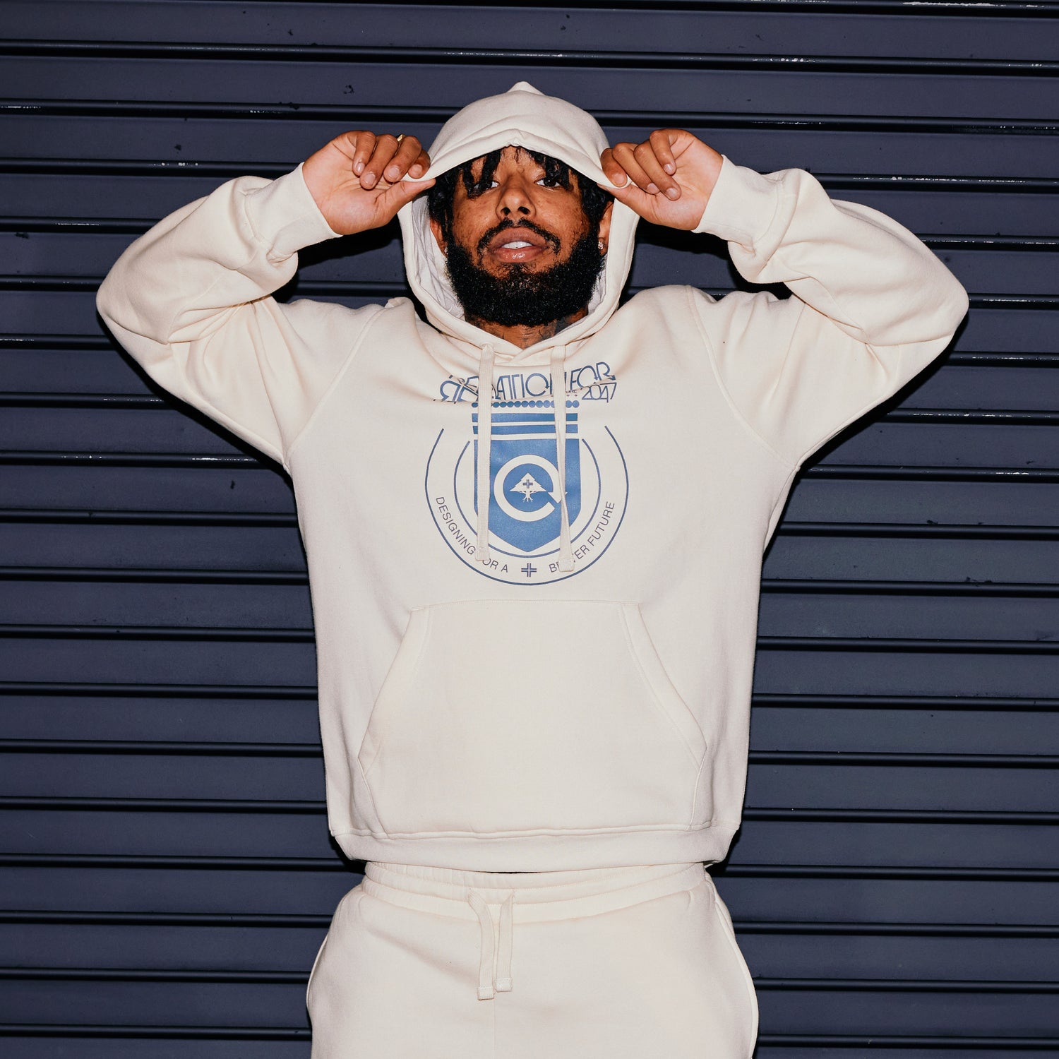 REVOLUTIONARY PULLOVER HOODIE - WHITECAP GRAY