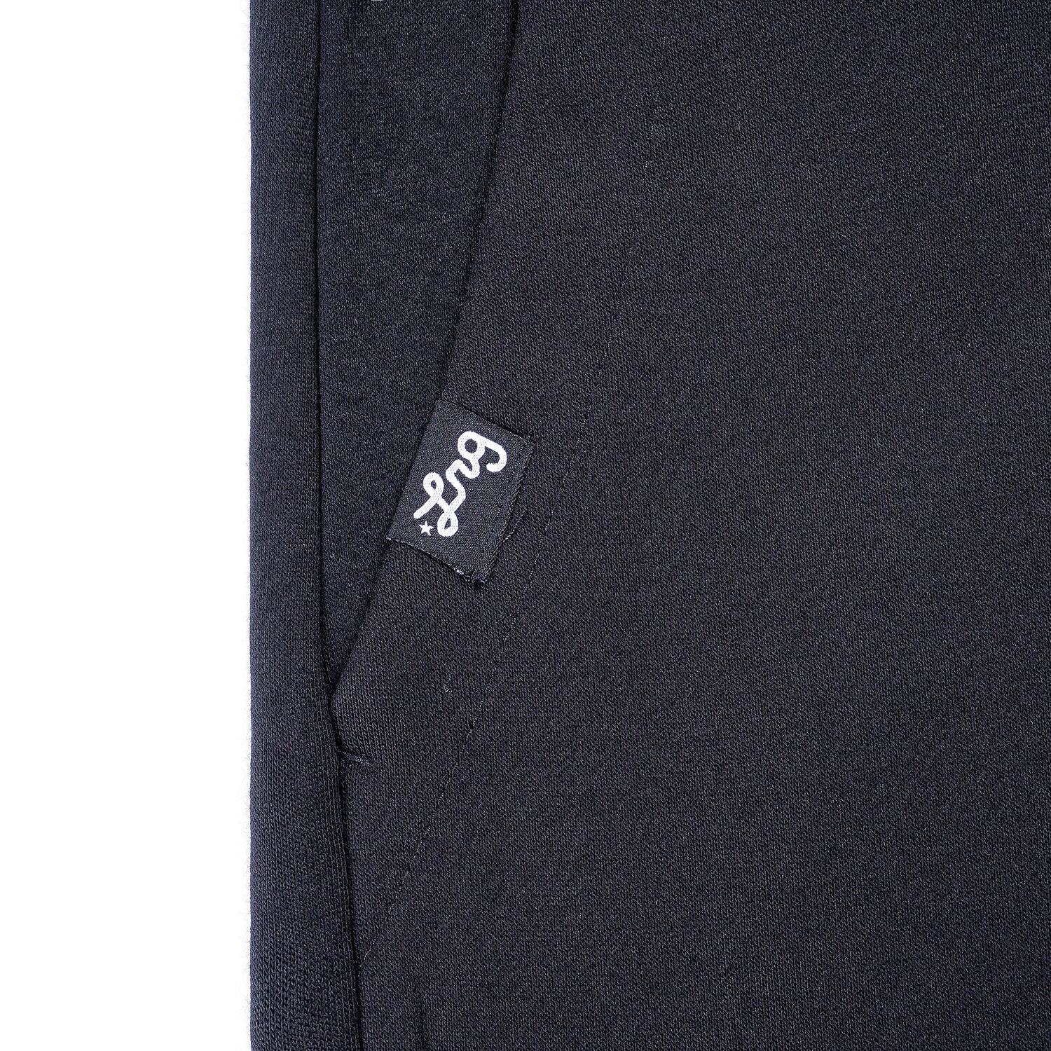 LIFTED SCRIPT SHORT - Black