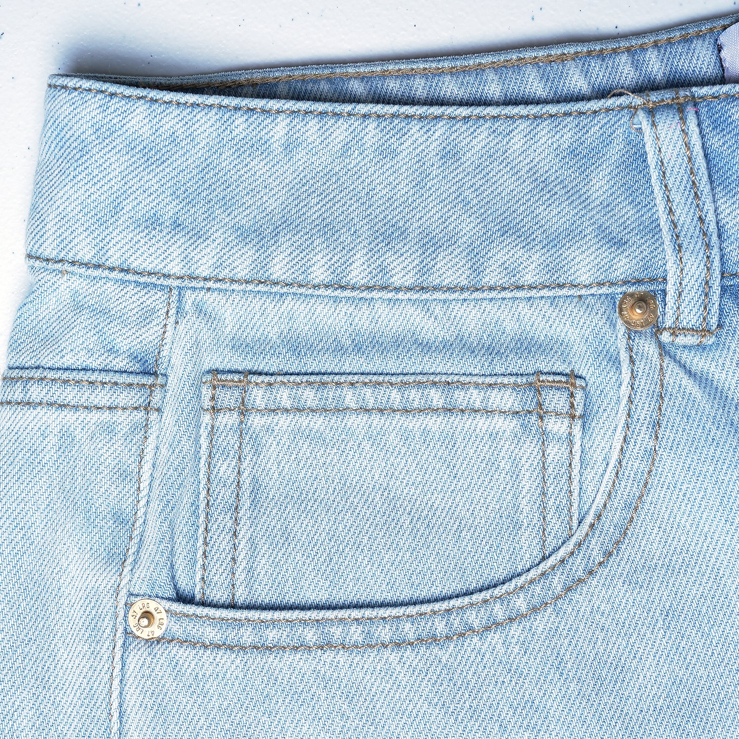 HIGH LIFE HABITS DENIM SHORT - LIGHT WASH