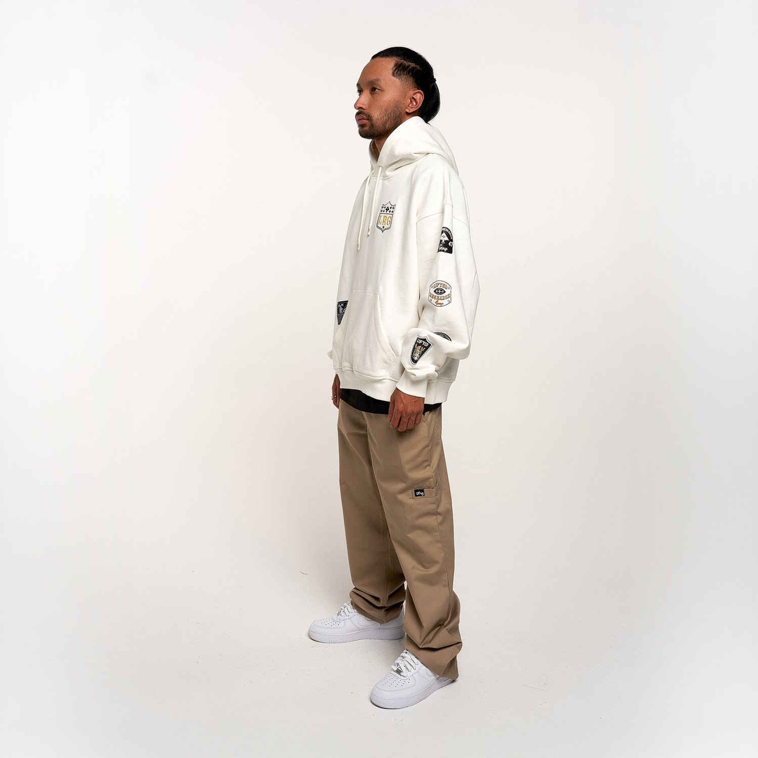 TIME CHAMPIONS PULLOVER HOODIE - CREAM