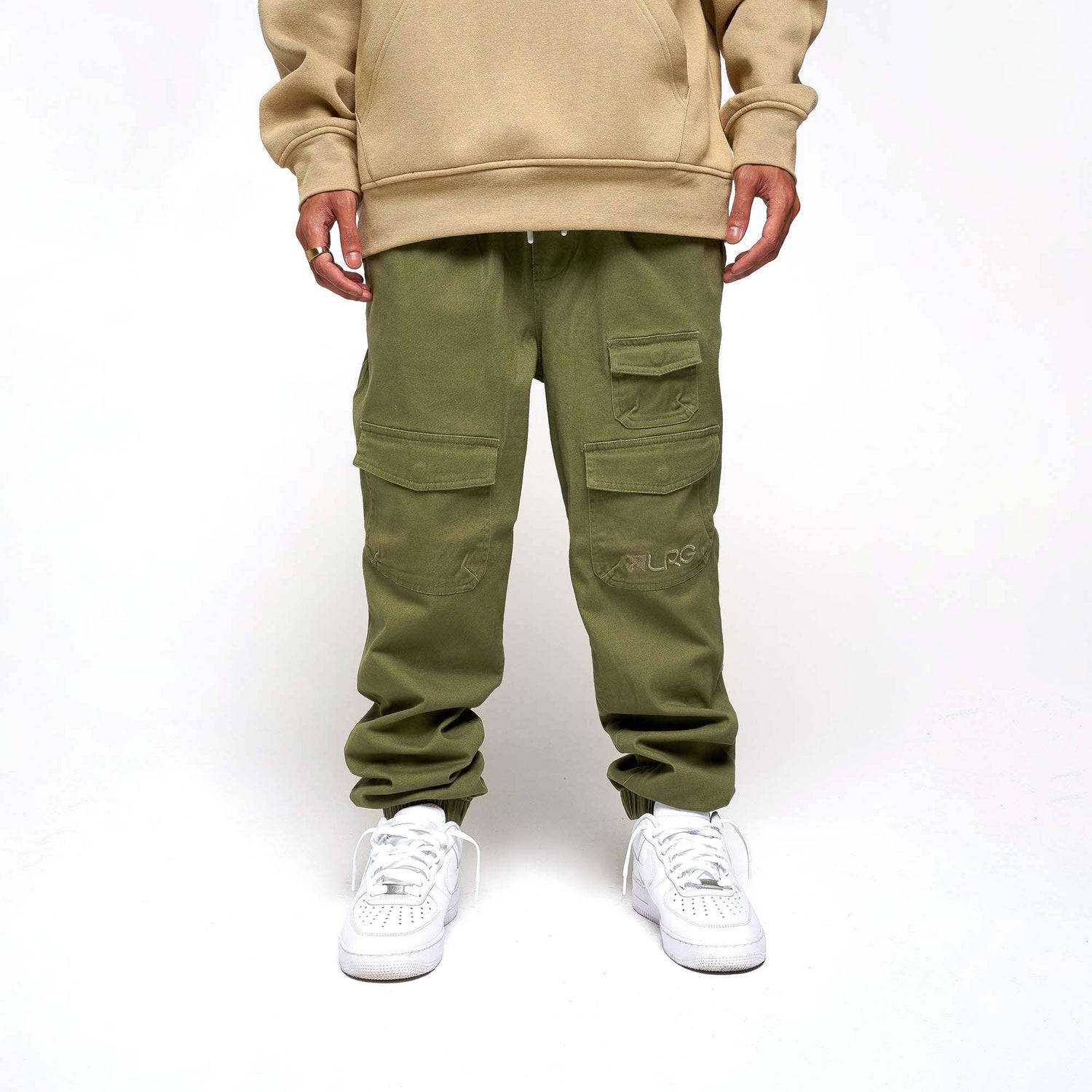 UNSTEADY WOVEN JOGGER PANTS - OLIVE