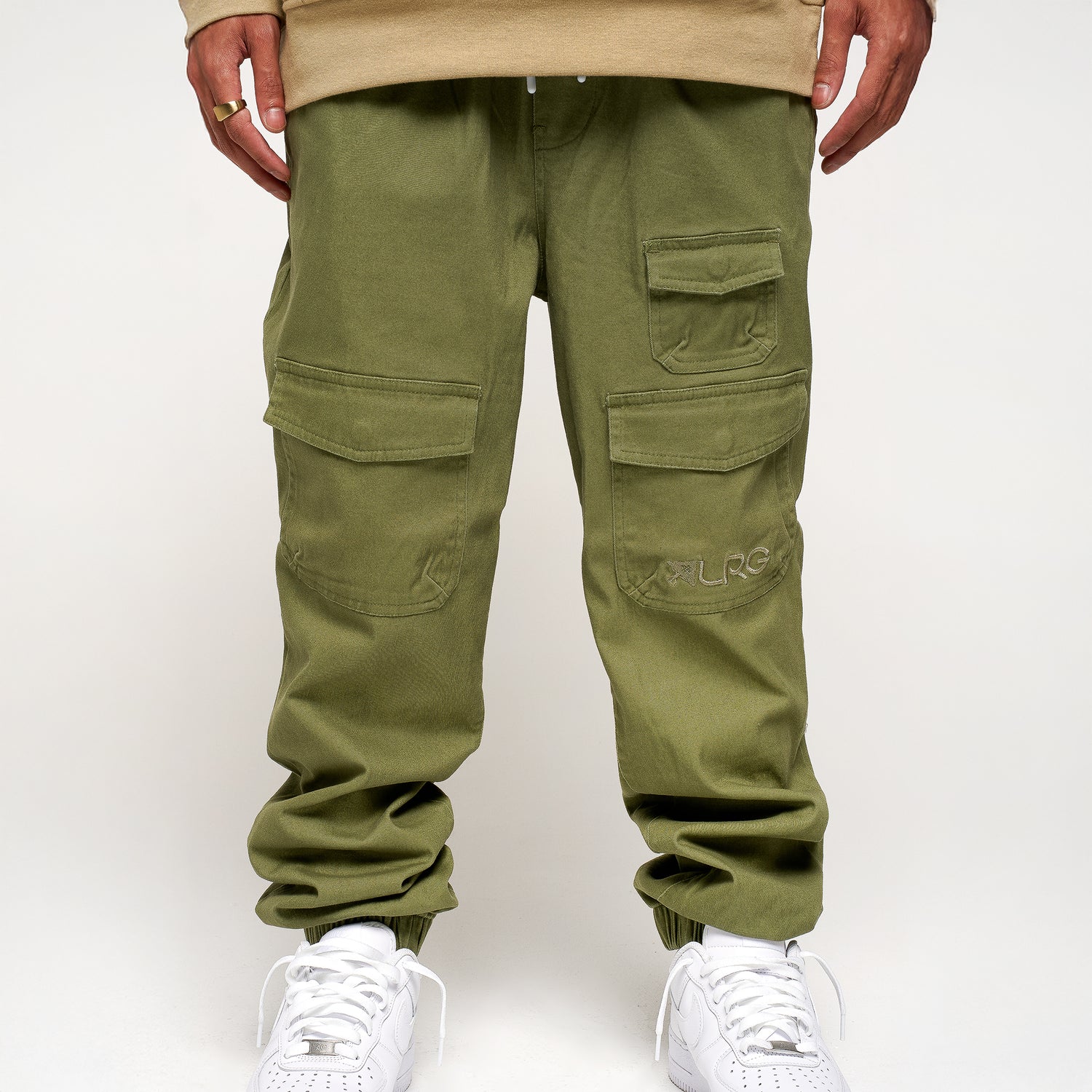 UNSTEADY WOVEN JOGGER PANTS - OLIVE