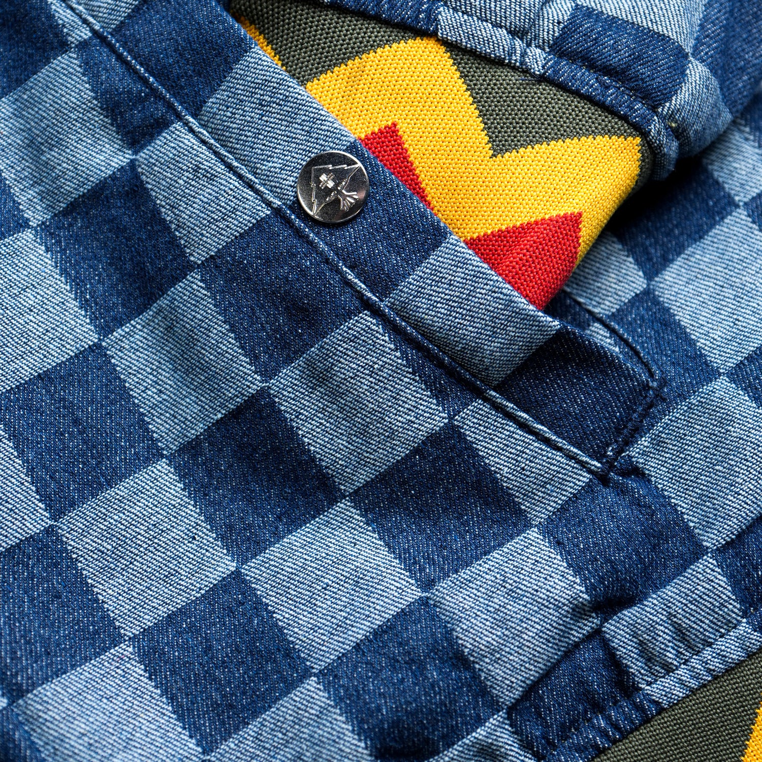 TRENCHTOWN REVERSIBLE BOMBER - MILITARY GREEN