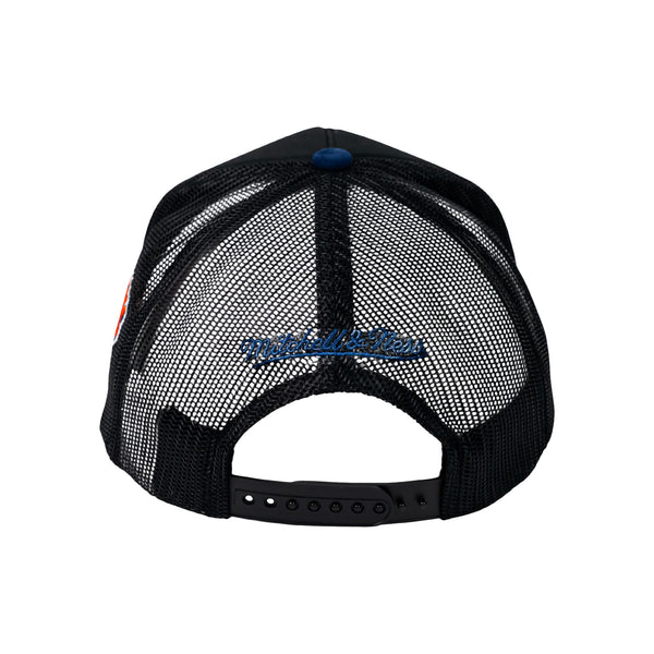 KNICKS SNAPBACK HAT