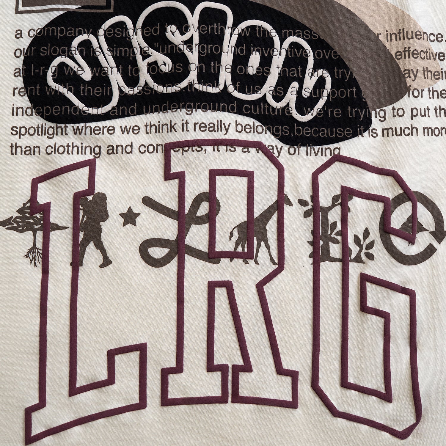 VARSITY VISIONAIRE TEE - OFF WHITE